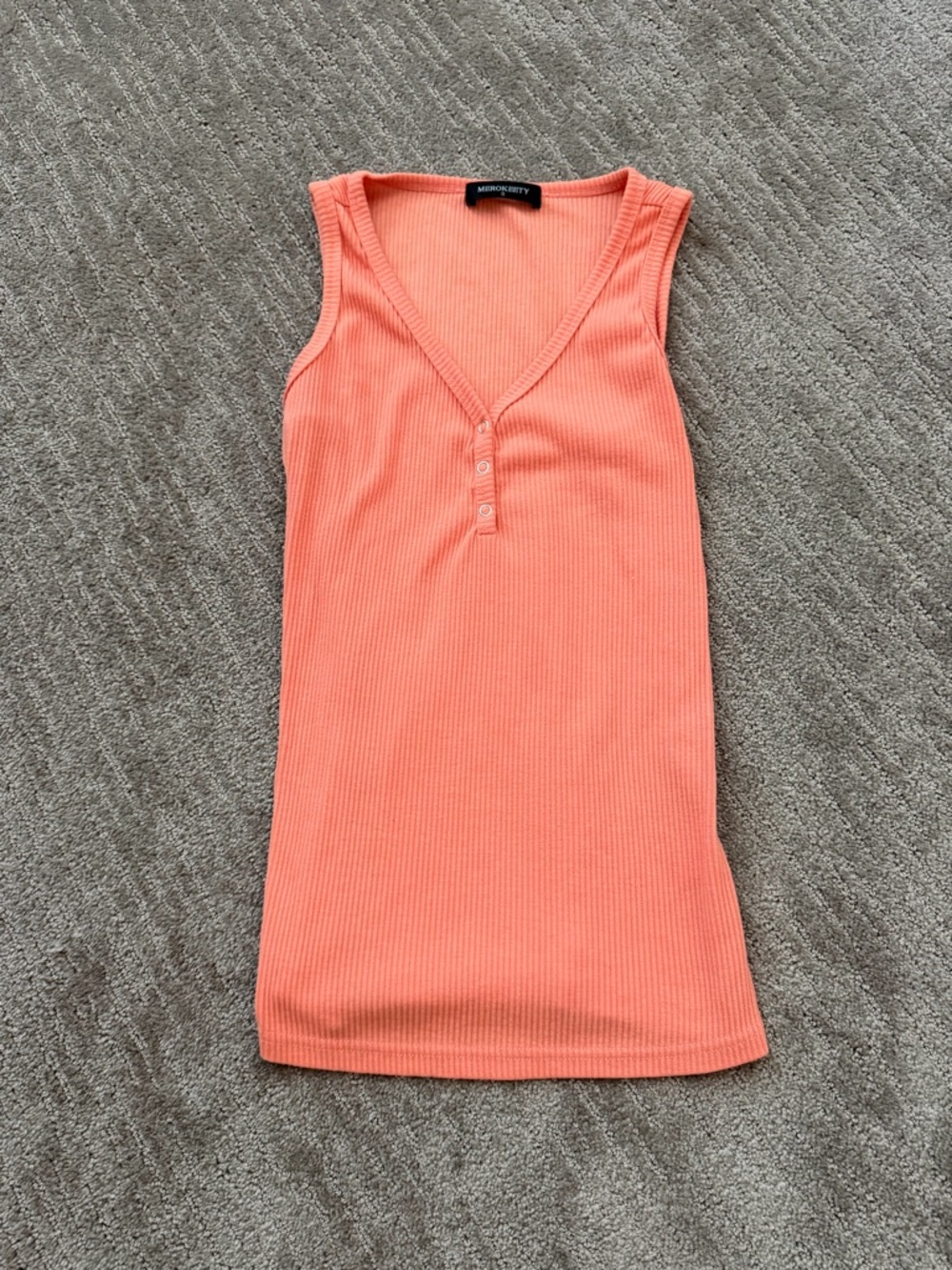 Micro/Chilly Coral Ribbed V-Neck Tank - Micro/Chilly